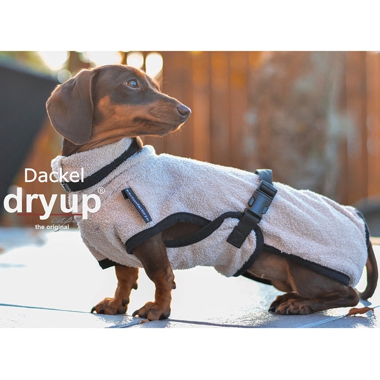 DRYUP cape Dackel & Co | Hundebademantel - mit angepasstem Schnitt für Dackel