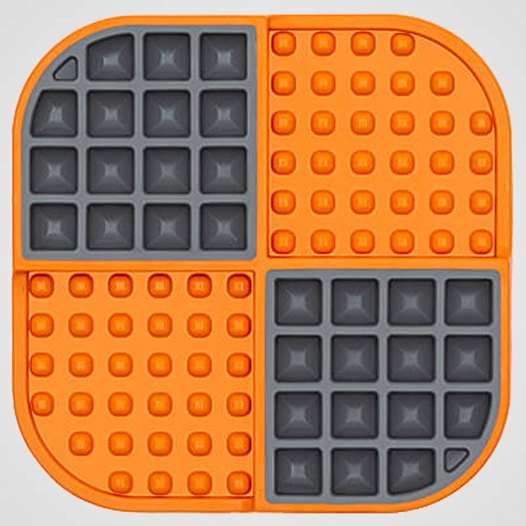 LickiMat - SLOMO | robuste Leckmatte & Antischlingnapf für Deinen Hund